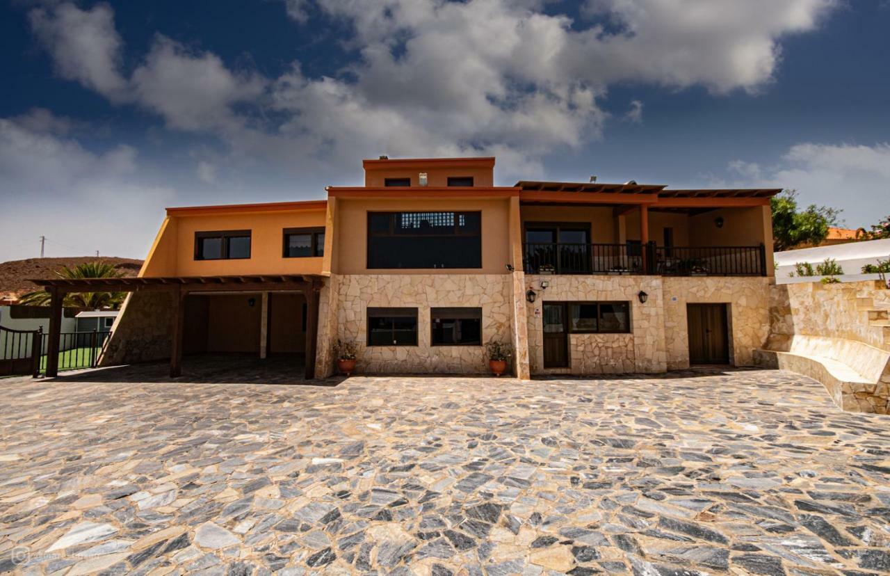 Villa De Lujo Que Mira Al Mar La Oliva Esterno foto
